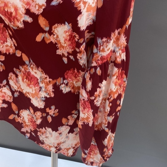 Plus size Lauren Conrad floral blouse mid sleeves puff sleeves 1 button neck - Picture 13 of 13